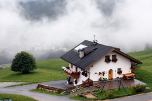 Don't forget to take care of things at home before leaving! / Alpine Home in Dolomites, IT - (c) 2007 Ted Grellner